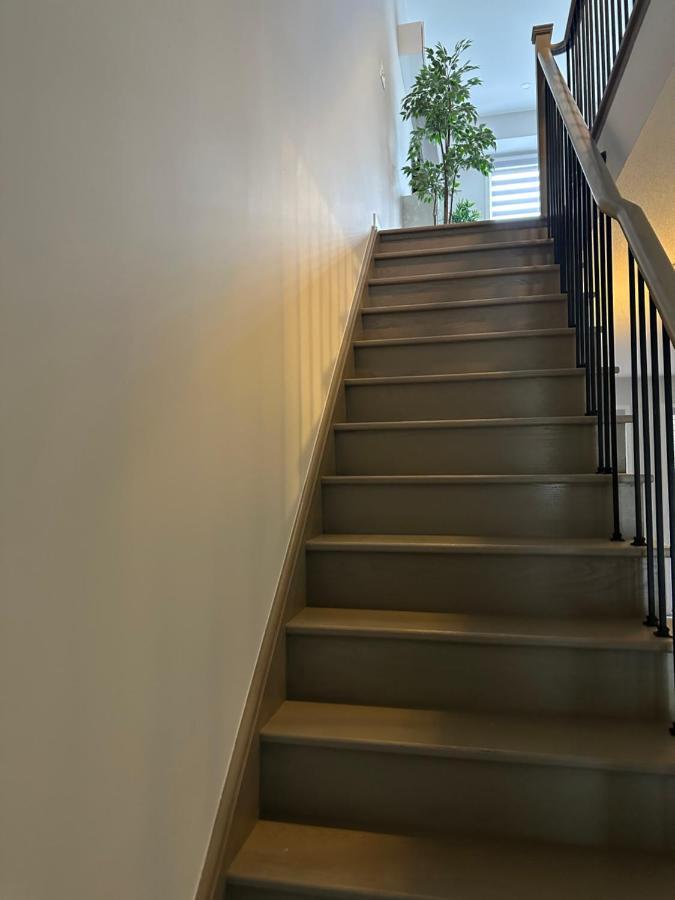 Modern Townhouse, Vaughan, Ontario, Canada Екстериор снимка